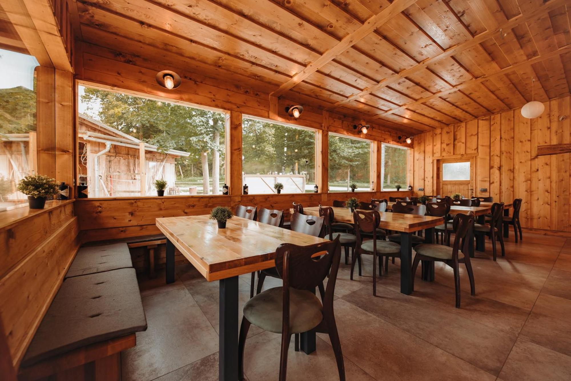 Ranc Mackadam Ranch Mackadam Villa Trzic Exterior photo